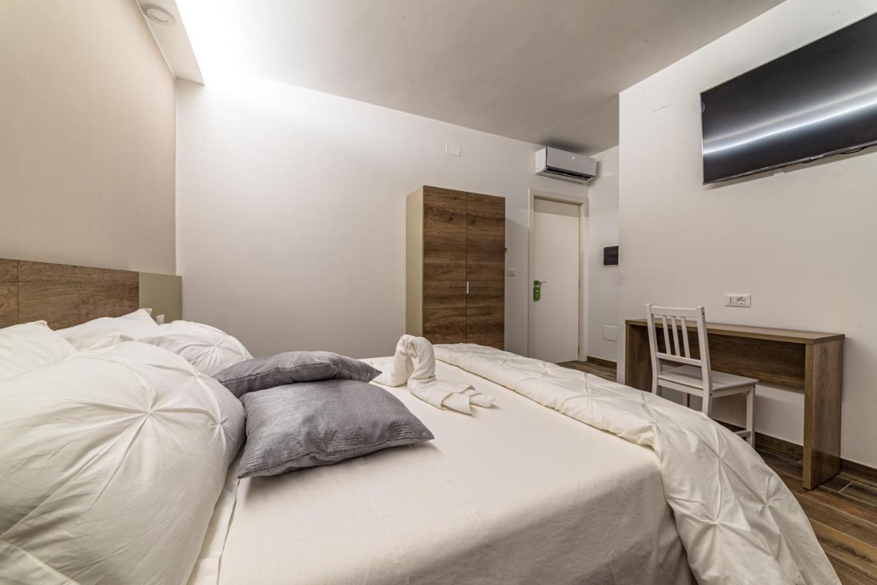 B&B Villa Elianto Notaresco Buitenkant foto